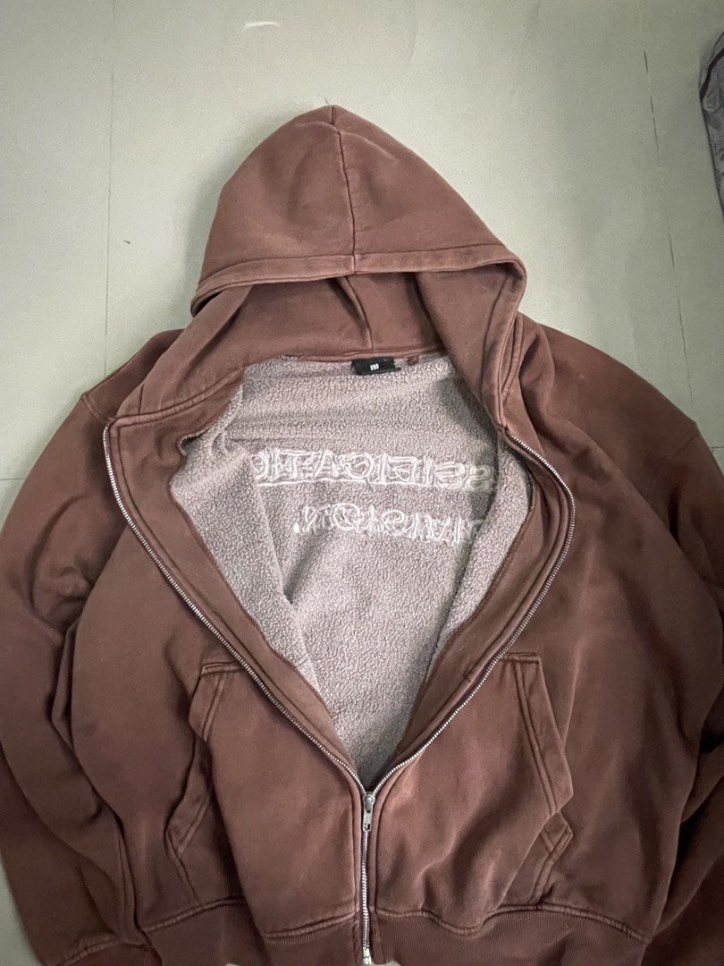 Pull&Bear Brown Zip-Up Hoodie (Category: Hoodies) located in Manila. Submitted by seanjcc (Listing ID 1461247570, Image 2). Description: - Brand: Pull&Bear - Color: Brown - Style: Zip-up Hoodie - Features: Fleece-lined interior for extra warmth - Graphic: 'CLASSIFICATION DIVISION.' print on the back - Size: L - Ideal for: Casual wear.