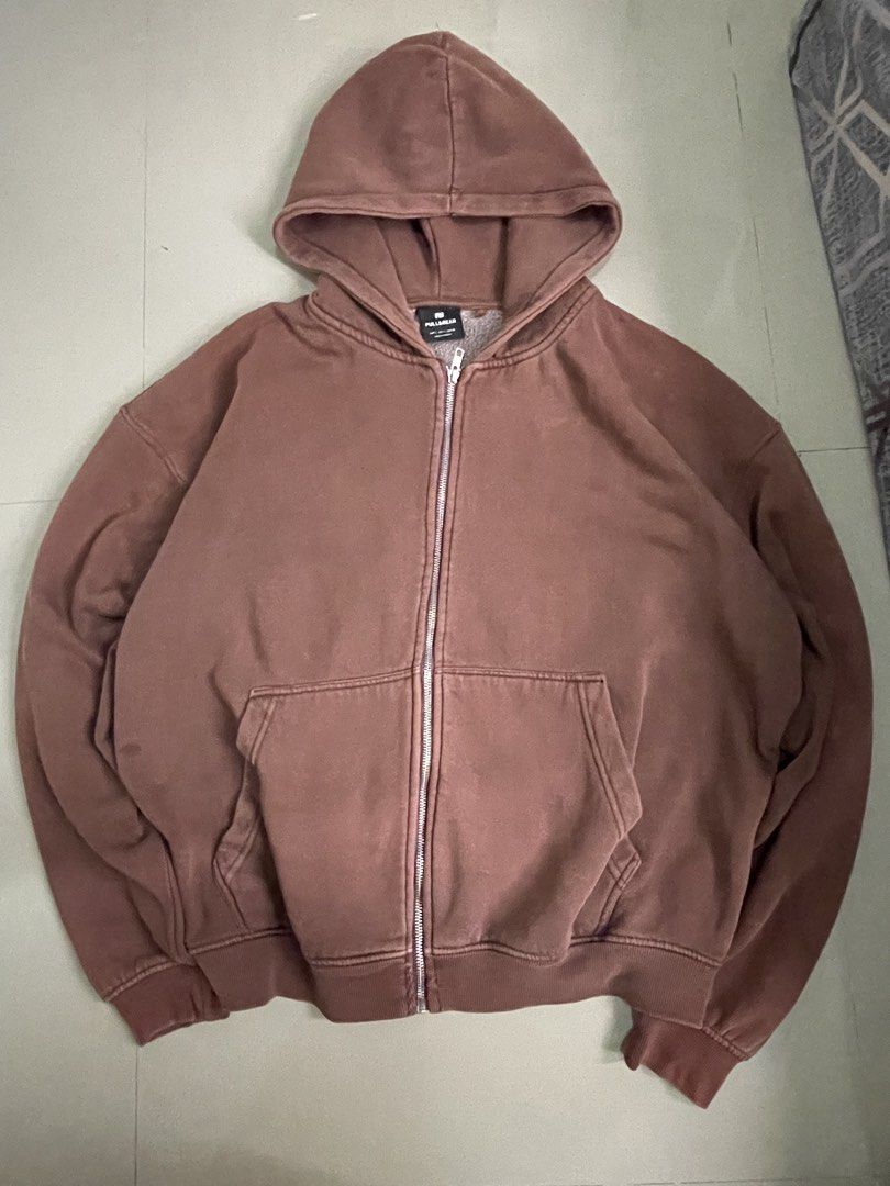 Pull&Bear Brown Zip-Up Hoodie (Category: Hoodies) located in Manila. Submitted by seanjcc (Listing ID 1461247570, Image 1). Description: - Brand: Pull&Bear - Color: Brown - Style: Zip-up Hoodie - Features: Fleece-lined interior for extra warmth - Graphic: 'CLASSIFICATION DIVISION.' print on the back - Size: L - Ideal for: Casual wear.