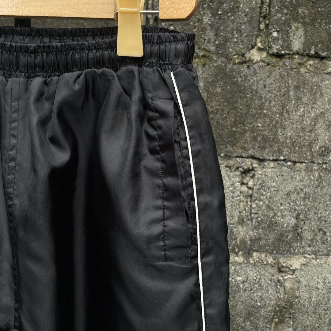 Puma Trackpants (Category: Hiking & Camping) located in Urdaneta. Submitted by rthrift_shop19 (Listing ID 1461149095, Image 3). Description: .