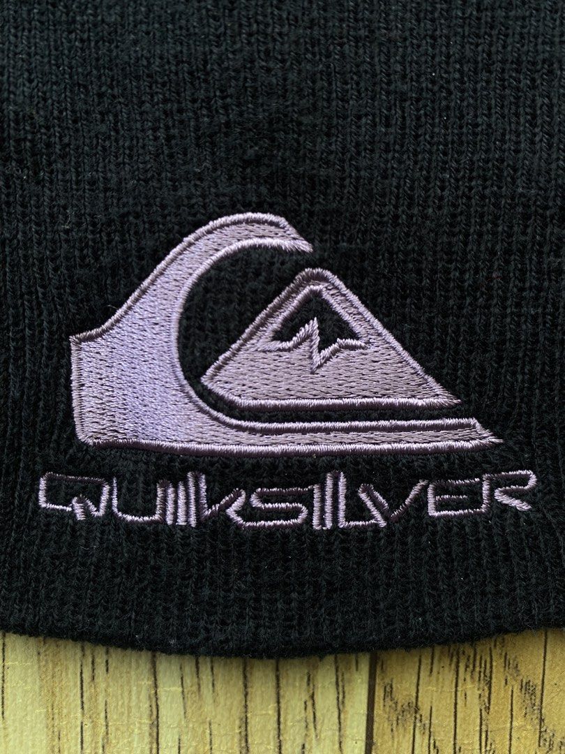 QUIKSILVER BEANIE (Category: Beanies) located in Manila. Submitted by luckydeer-3495 (Listing ID 1461205048, Image 2). Description: NO ISSUE EXCELLENT CONDITION .