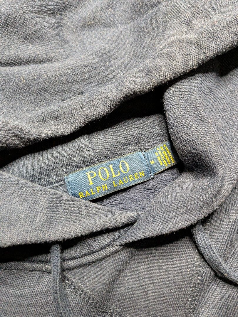 Ralph Lauren Bear Hoodie (Category: Hoodies) located in Paniqui. Submitted by fndrs.kprs.ph (Listing ID 1461120311, Image 3). Description: Ralph Lauren Polo Bear Size on tag: Medium 23x26 Color rate: 9/10 Good Condition Sign of usage Issue: Nail hole sa hoodie pero Hindi tagusan.