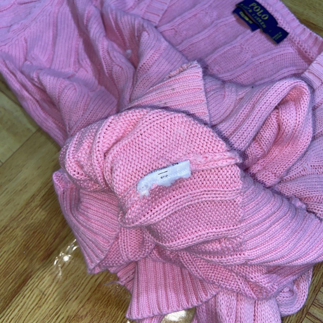 Ralph Lauren Cable Knit V-Neck Sweater (Category: Luxury Apparel) located in Dasmarinas. Submitted by thrift2gems (Listing ID 1461249013, Image 3). Description: Ralph Lauren Cable Knit V-Neck Sweater✨ -WIDTH: 20 -LENGTH: 24 -COLOR RATE: 9.3/10 -CONDITION: 9.3/10 -ISSUE: NONE.
