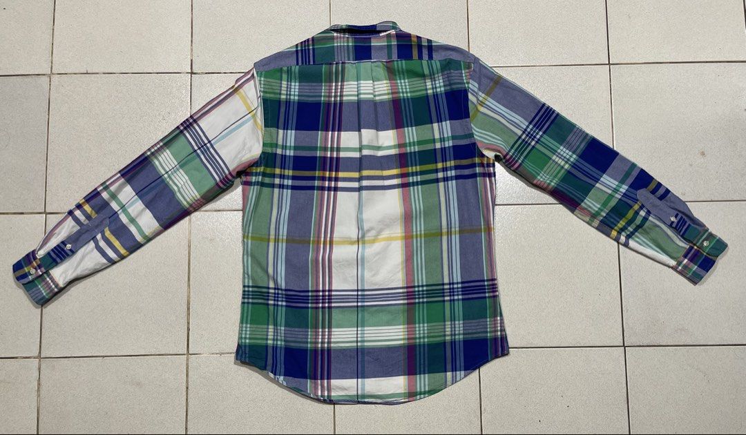Ralph Lauren Polo Long Sleeve (Category: Formal Shirts) located in Mandaue City. Submitted by MJ_80 (Listing ID 1461218356, Image 2). Description: Mens Ralph Lauren ButtonDown Polo Large on tag Slimfit Dimes : 22.5 X 30 See photos for measurements Issue : has one pinhole see last 2 photos Color rate & Condition : 9.7/10 Price : 1,150.