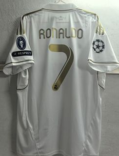 (Category: ) located in . Submitted by calcio_sport_jersey (Listing ID 1461275378, Image 1). Description: .