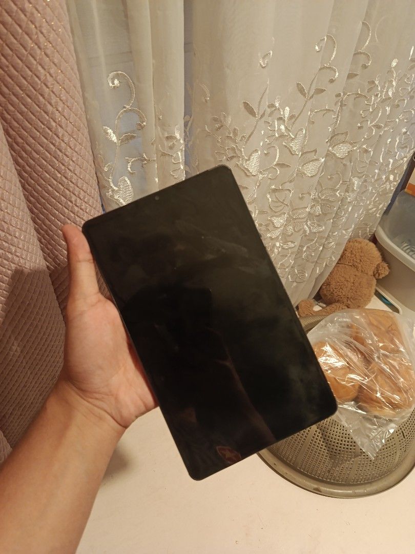 Realme Pad Mini (Category: Android) located in Imus. Submitted by jamil_luis (Listing ID 1461193179, Image 3). Description: Realme Pad Mini Nakalimutan ko na specs For scraps, Disposal, or Personal Project Issue: LCD problem. I recently checked with a technician. May bend dun sa may power button. Makikita sa pic Tawad sa sure buyer, pm!.