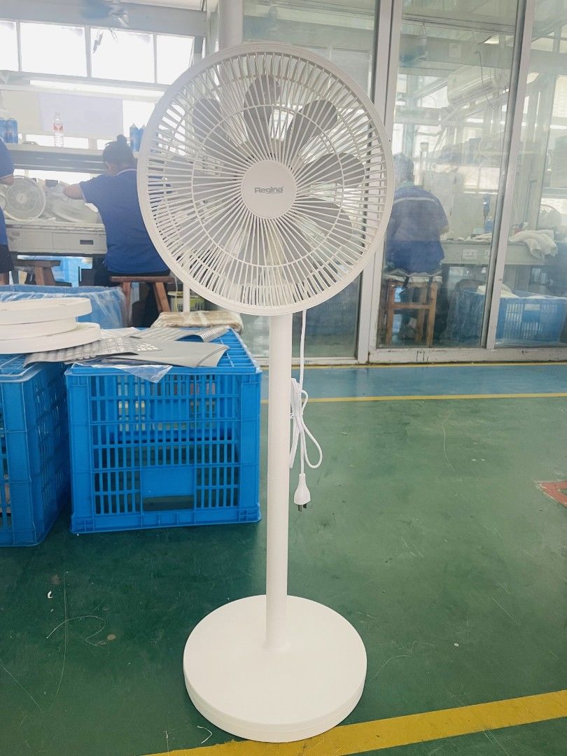Regina Electric fan (Category: Air Conditioning and Heating) located in Malabon City. Submitted by mrsuabae (Listing ID 1461284054, Image 2). Description: Quality Regina Electric fan 45w.