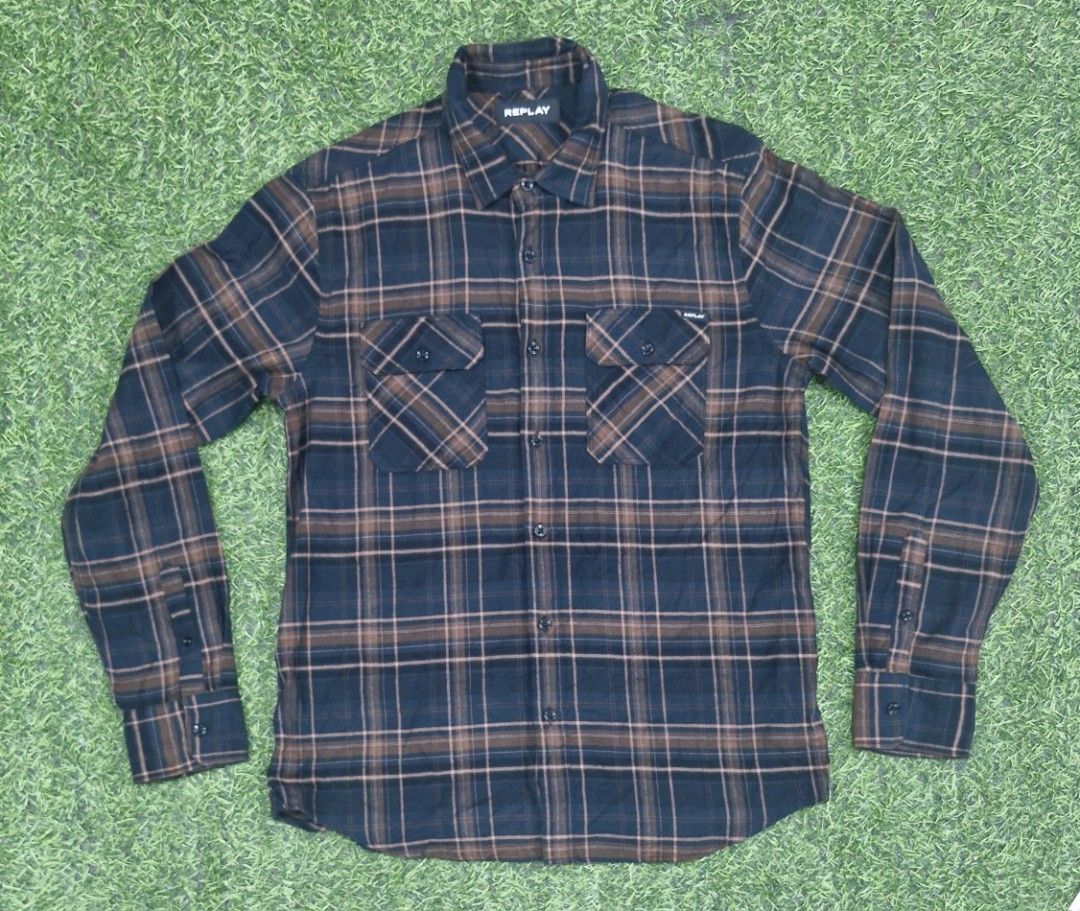 Replay flannel (Category: Formal Shirts) located in Pili. Submitted by the_g_thrift (Listing ID 1461259992, Image 1). Description: replay flannel large on tag dimes: 21 x 29 excellebt to like new condition.