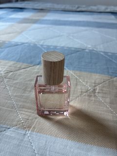 （分類：）位於 。 由 carmennnnnn 提交（商品編號 1461140341，圖片 1）。簡介： 。