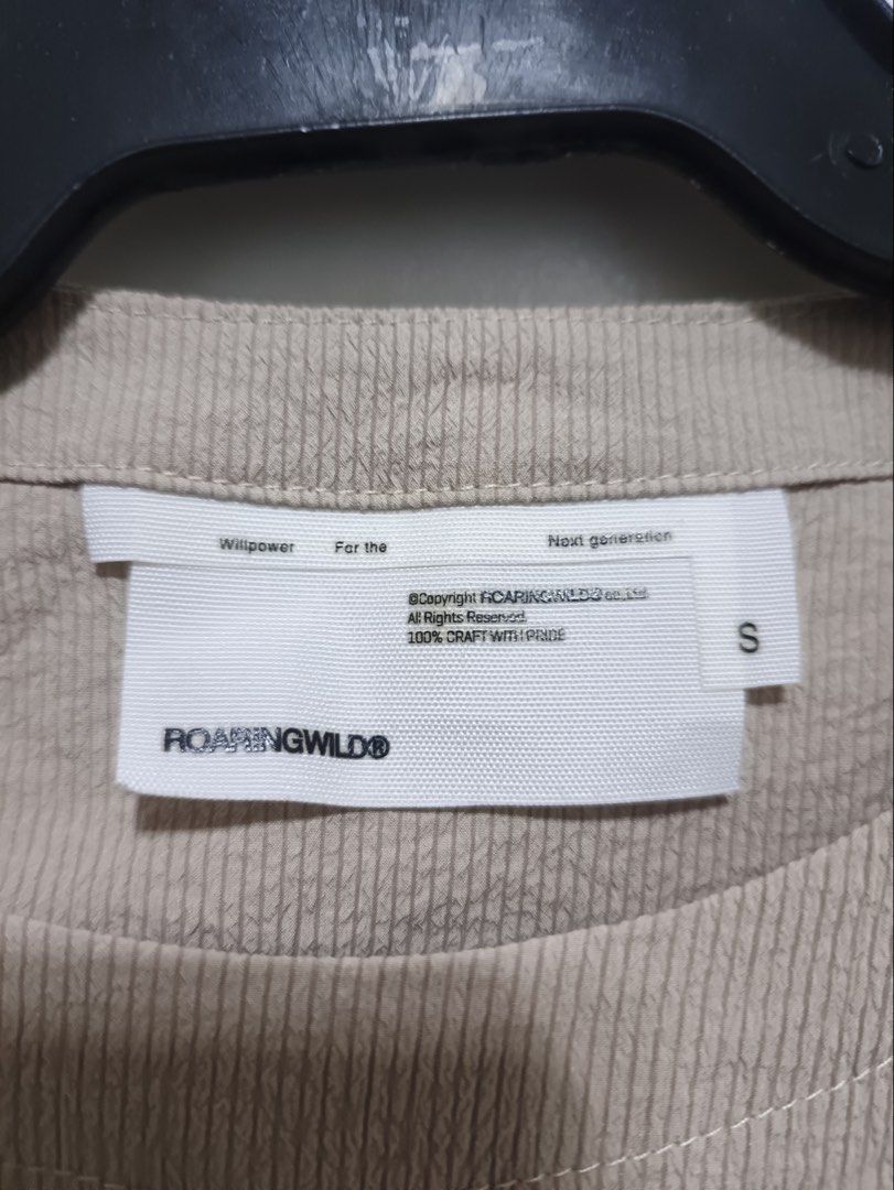 ROARINGWILD (Category: Tshirts & Polo Shirts ) located in Dasmarinas. Submitted by jessputrages (Listing ID 1461287501, Image 3). Description: For sale Roaringwild two tone Excellent condition No issue 700 plus shipping fee Pm for more details.