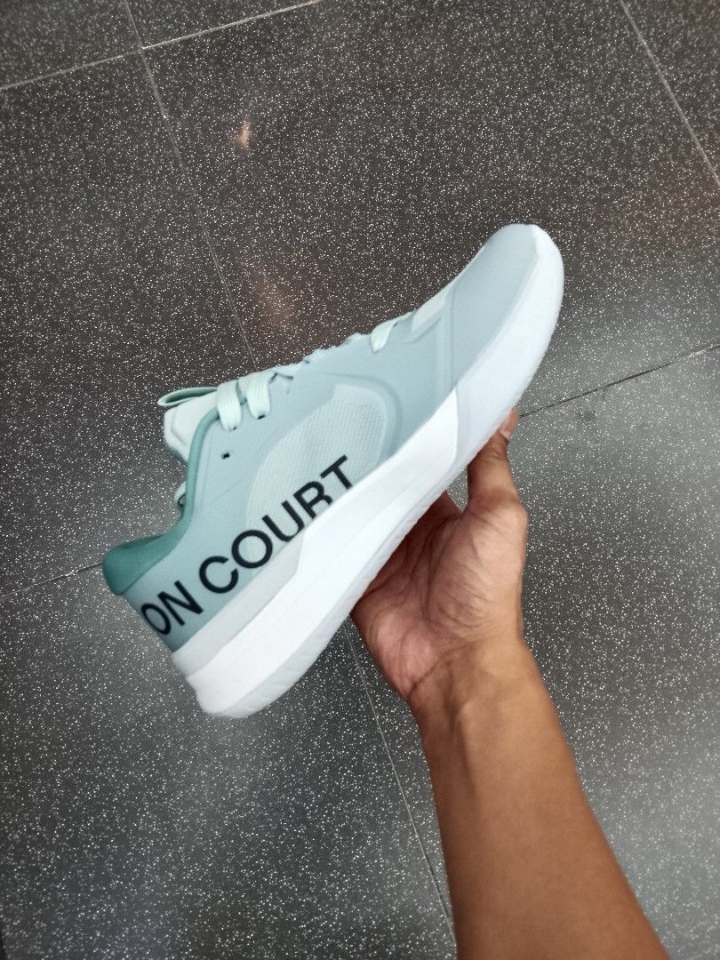 Roger pro 3 👟👟👟 (Category: Sneakers) located in Manila. Submitted by josier_181 (Listing ID 1461298927, Image 2). Description: Available now Ma'am/Sir Pm for more details Your order via lalamove COD or GCASH payment. Kung anong nasa post ko po yun po mismo ang dadating na item sa inyo 💯 Good quality and condition Thank you and God bless Womens Size Guide 5US - 36 EU/FR - 22CM 6US - 37 EU/FR - 23CM 6.5US - 37.5 EU/FR - 23.5CM 7US - 38 EU/FR - 