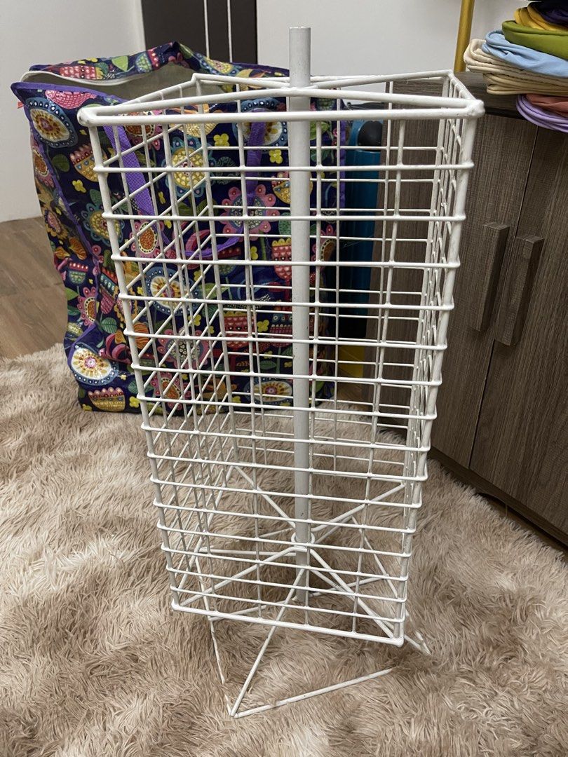 ROTATING DISPLAY RACK (Category: Accessory Holder, Box & Organizers) located in Concepcion. Submitted by wowsinigangmix (Listing ID 1461262109, Image 1). Description: ROTATING DISPLAY RACK COLOR WHITE MEDIUM SIZE SLIGHTLY USED FOR DISPLAYS AND BOOTHS.