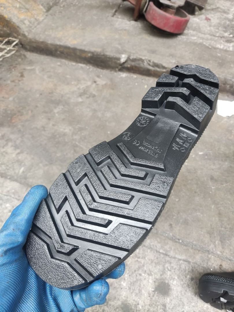 Rubber boots Size: 6, 7, 8, 9, 10, 11, 12 (Category: Home Improvement Tools & Accessories) located in Manila. Submitted by 09171479278_elsie. (Listing ID 1461204174, Image 1). Description: Rubber boots Size: 6, 7, 8, 9, 10, 11, 12.