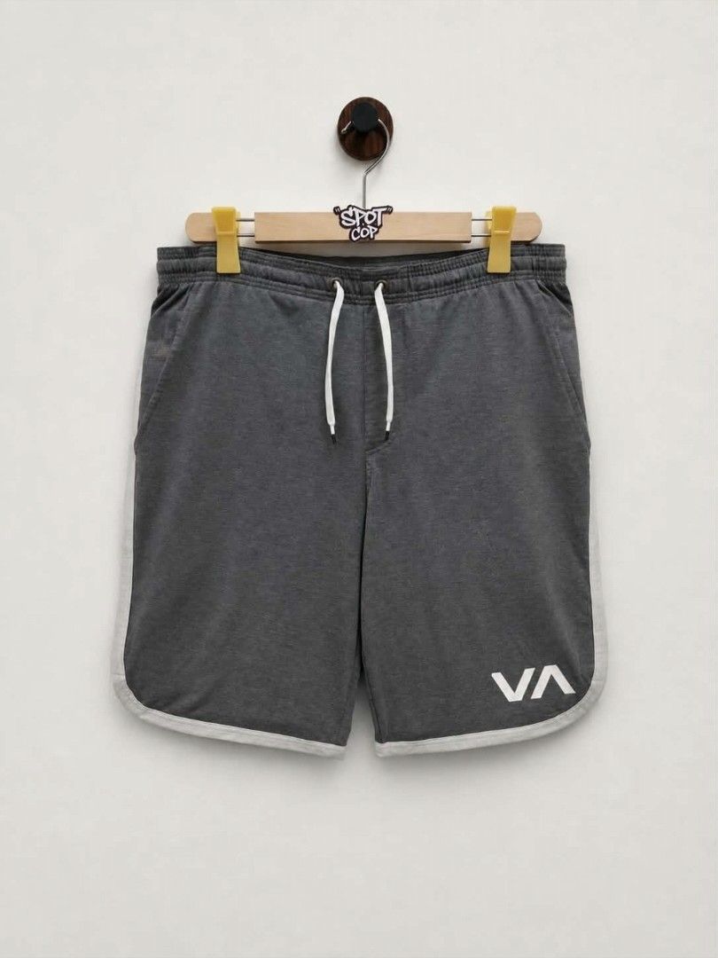 RVCA SPORTS SHORT II (Category: Shorts) located in Taguig. Submitted by zieyaaa.o1 (Listing ID 1461120548, Image 1). Description: RVCA SPORTS SHORT II SIZE SMALL ON TAG 33-34 WAISTLINE 19.5 LENGTH 13 LEG OPENING GOOD TO EXCELLENT CONDITION NEED WASH ONLY TAGUIG LOCATION 499 PHP + SF *COLOR MAY VARY DUE TO LIGHTING.