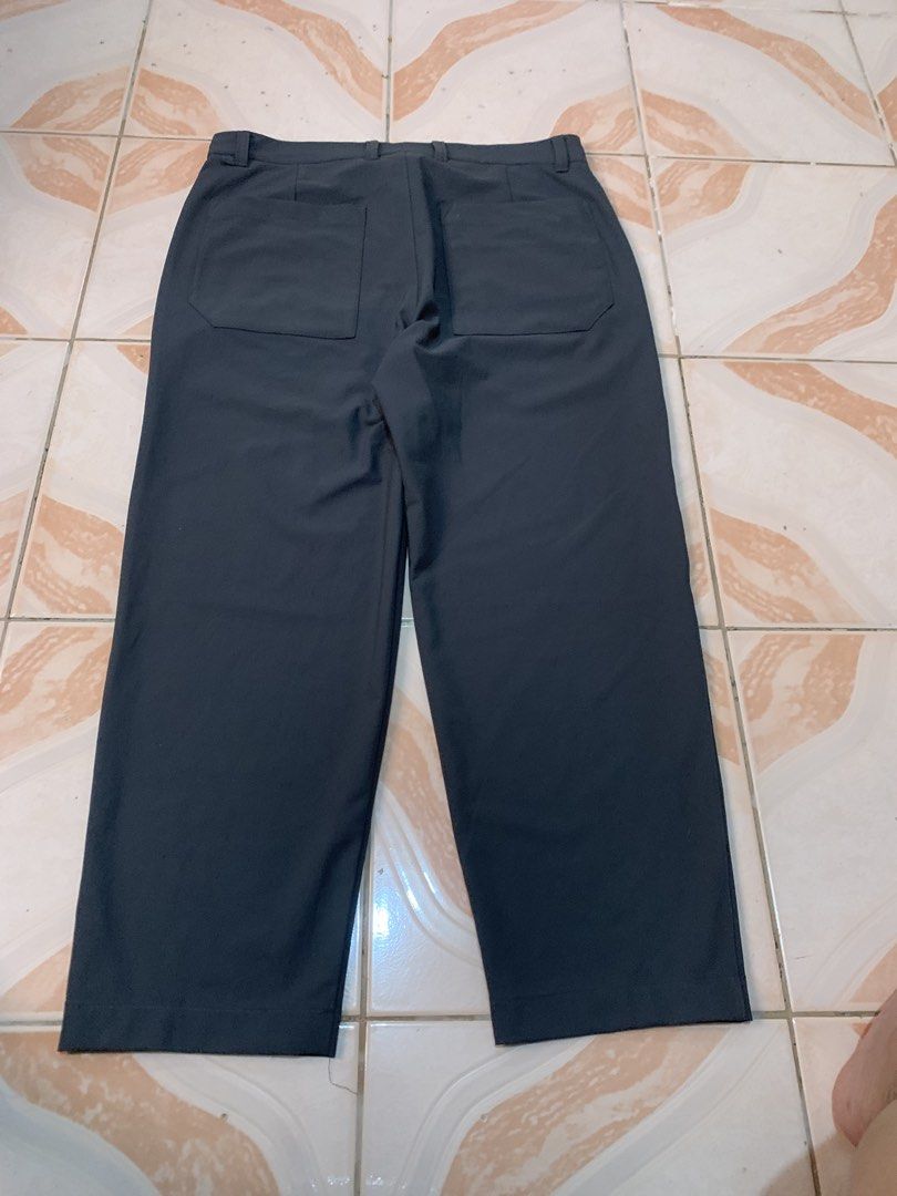 SALE (Category: Trousers) located in Manila. Submitted by rustylopez10023 (Listing ID 1461132616, Image 3). Description: LULULEMON PANTS AS NEW CONDI C.R :10/10 >w: 31 to 32 >l: 40 NO ISSUE ITEM GUARANTEED AUTHENTIC 1450 + sf 📍 MINALIN PAMPANGA Unli Vouch & Video Call For Safety.