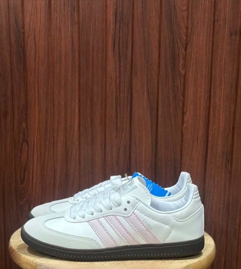 Samba Pink Wonder (Category: Sneakers) located in Quezon City. Submitted by creamymatchaaaaonlyyyy (Listing ID 1461315053, Image 1). Description: -Unauthorized Authentic -Quezon City, Pasong Tamo -With box brandnew -no return/change -Women size 36-40 Men 41-45 -Mop :maribank gcash bdo , half is accepted if lalamove or cod w dp at least to avoid any cancellations. -J&T Lalamove LBC.