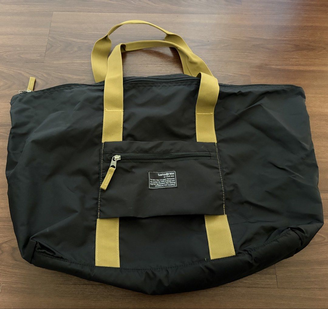 Samsonite Black Tote Bag (Category: Tote Bags) located in Santa Rosa. Submitted by fiercehorse.4cd05b (Listing ID 1461139746, Image 1). Description: - Black Samsonite tote bag.