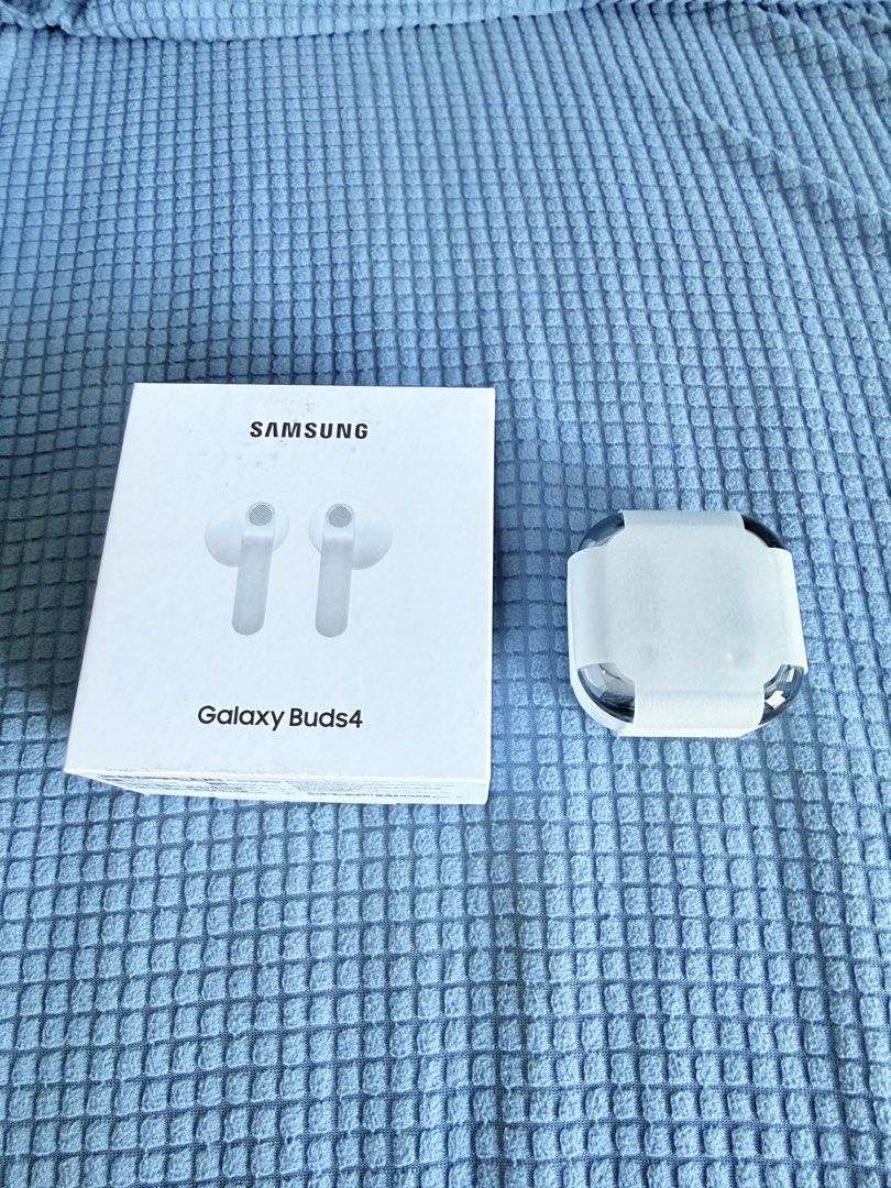 Samsung Bud 4 (Category: Earphones) located in Quezon City. Submitted by moymoyf (Listing ID 1461322845, Image 1). Description: Brand New, Opened but not paired. Got it as Pre-Order Freebie of Samsung Fold 8..