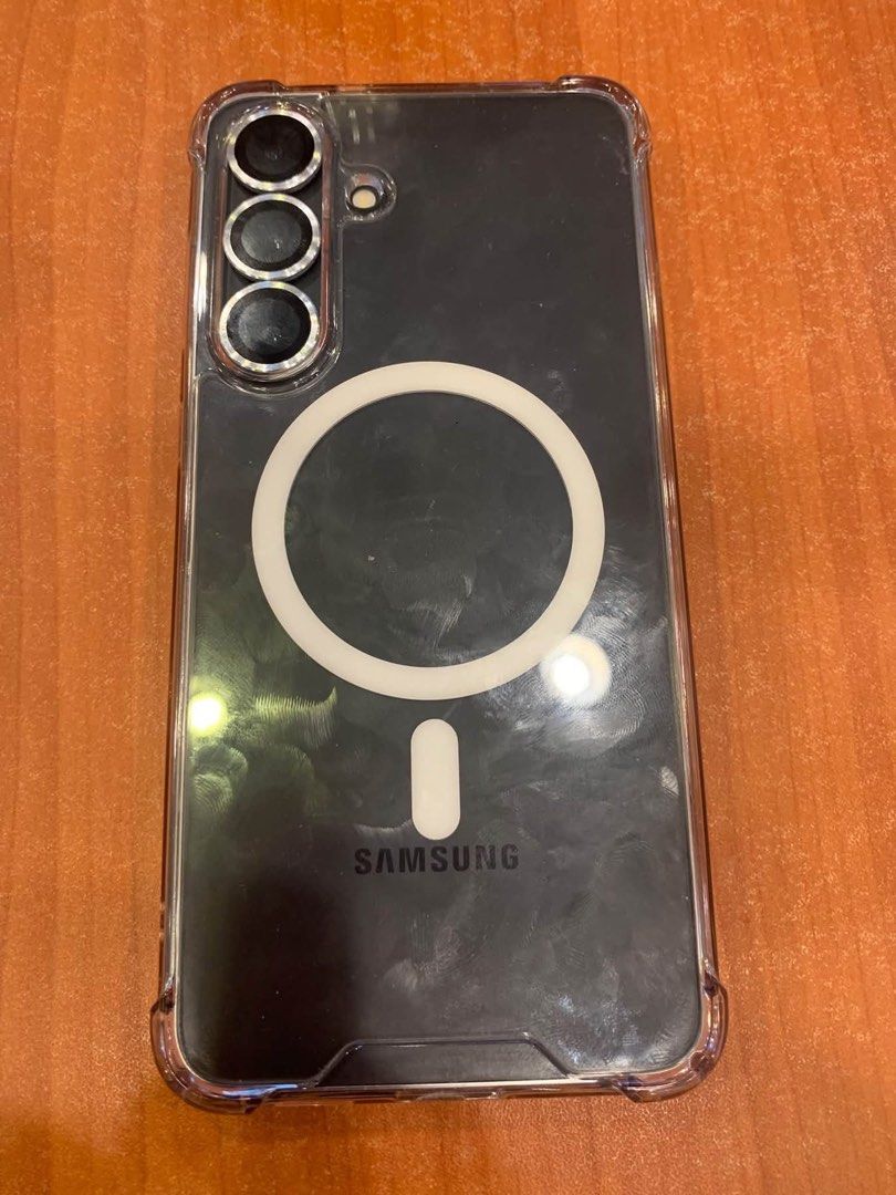 Samsung Galaxy S25 FE 256gb (Category: Samsung) located in Quezon City. Submitted by everydaysary (Listing ID 1461250039, Image 2). Description: - Samsung Galaxy S25 FE - 256GB Storage - Jet Black Color - Includes Original Box - Meetups available in Quezon City (Waltermart).