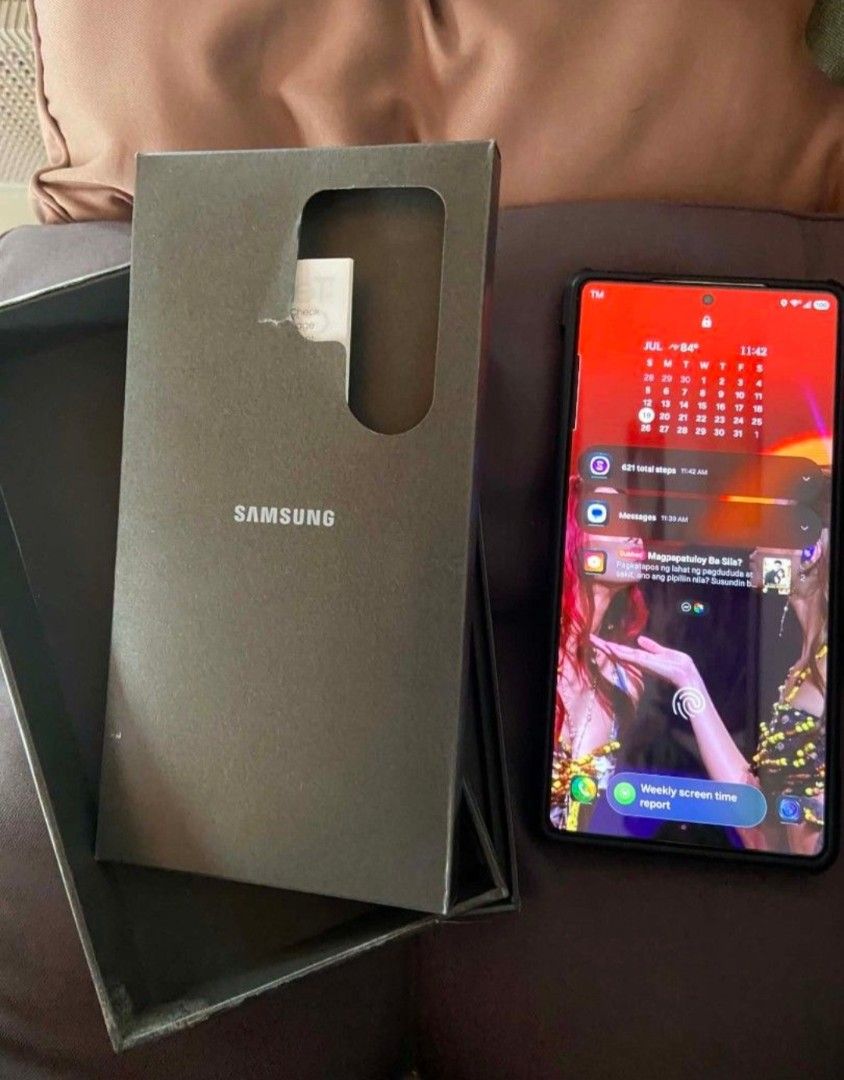 SAMSUNG GALAXY S25 ULTRA (Category: Samsung) located in Santa Maria. Submitted by ellahqy28 (Listing ID 1461177971, Image 1). Description: CHECK ALL YOU WANT.