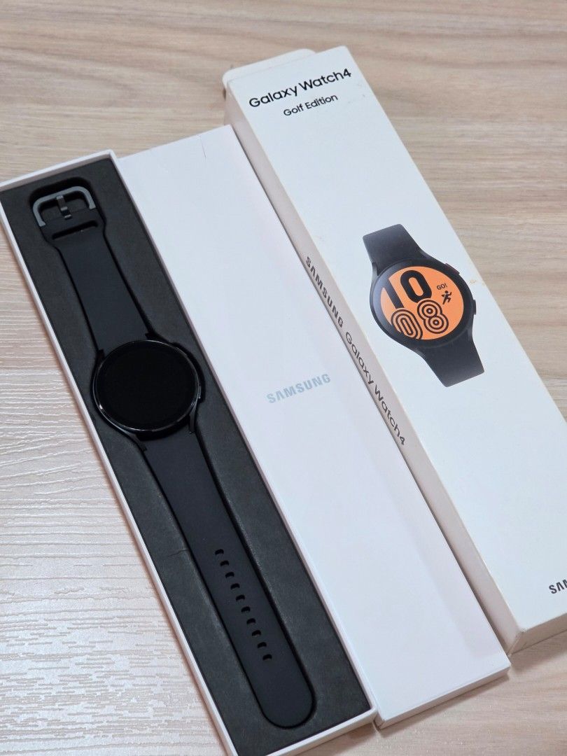 Samsung Galaxy Watch 4 Golf Edition (Category: Wearables & Smart Watches) located in Calamba. Submitted by oceanspritz_1996 (Listing ID 1461156367, Image 3). Description: Samsung Galaxy Watch 4 Golf Edition bought in South Korea on 2022 as gift to my father. Kaso, bumili ng iPhone so hindi din nagamit..