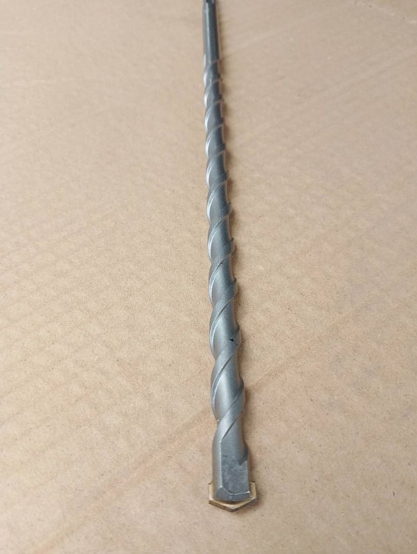 Sds plus masonry drill bit Specs: 16mm x 160mm (Category: Construction Tools & Equipment) located in Manila. Submitted by joeyroque09 (Listing ID 1461212097, Image 3). Description: Sds plus masonry drill bit Specs: 16mm x 160mm.