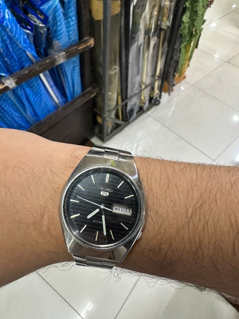Seiko 5 Black Dial (Category: Luxury Watches) located in Manila. Submitted by xelsalzr (Listing ID 1461274795, Image 1). Description: Seiko 5 Black Dial Newly serviced Will buffed before shippin.
