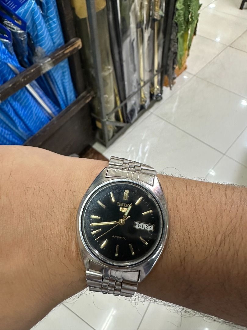 Seiko 5 Black Dial (Category: Luxury Watches) located in Manila. Submitted by xelsalzr (Listing ID 1461275730, Image 1). Description: Seiko 5 Black Dial All Parts are original Newly serviced Will buffed before shipping.
