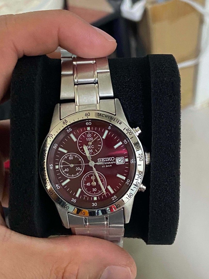 Seiko Chronograph Quartz (Category: Luxury Watches) located in Bacolod City. Submitted by new_eddecatoria (Listing ID 1461118428, Image 2). Description: brandnew money back gaurantee if proven fake.
