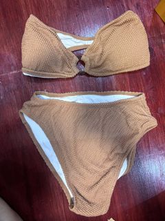 (Category: ) located in . Submitted by liniswardrobe (Listing ID 1461122013, Image 1). Description: .