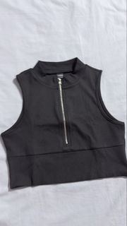 (Category: ) located in . Submitted by kathiesboutique.ilo (Listing ID 1461320957, Image 1). Description: .