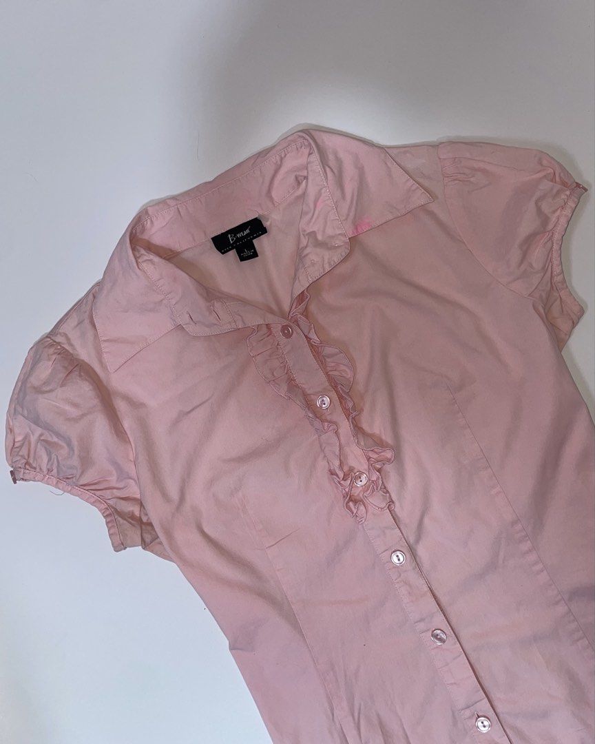 short sleeve polo top (Category: Blouses) located in Manila. Submitted by syeiacollections (Listing ID 1461322369, Image 2). Description: code 14 ⋆｡𖦹°‧🧚🏻‍♀️ Brand: B.wear Size: S to M Measurements: B: 34 W: 35 L: 25 .