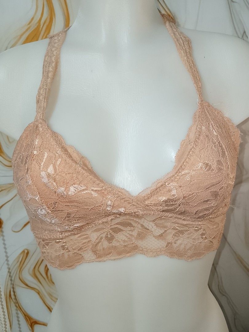 Small Lace Halter Bralette S/P not padded (Category: Undergarments & Loungewear) located in Manila. Submitted by truecrystal-1407 (Listing ID 1461280610, Image 1). Description: - Lightweight lace bralette - Halter neck and racerback design - Soft and comfortable for everyday wear - Made with nylon and spandex blend - Easy to pair with various outfits - Great for layering or wearing on its own.