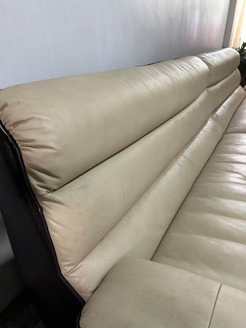 Sofa (Category: Sofas) located in Meycauayan. Submitted by marygracecasimiro (Listing ID 1461235902, Image 3). Description: Imported Big n Bulky Genuine Leather Sofa with Ottoman from Korea P30k lang mga suki 153x37x37in 36x27x16in/ Ottoman Genuine Leather Super Comfy No sag No lubog Makapal ang Foam Heavy duty No issue Minor scratch From Korea 💚💚.