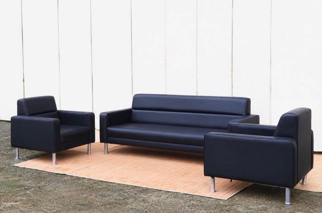 Sofa Set (Category: Sofas) located in Meycauayan. Submitted by marygracecasimiro (Listing ID 1461299720, Image 3). Description: JAPAN SURPLUS FURNITURE LEATHER SOFA SET WITH CHROME LEGS Size 68.5L x 29.5W x 14.75SH x 30.5H in inches 29.5L x 29.5W x 14.75SH x 30.5H" (AS-IS ITEM) *Minimal Scratch Only IN GOOD CONDITION♥️💜.