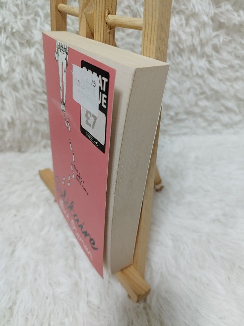 Solitaire Alice Oseman (Category: Storybooks) located in Bangar. Submitted by chelsbookshelfph (Listing ID 1461268838, Image 2). Description: Light Tanning Spine Creases All books are authentic. MOP: Gcash or Bank Transfer MOD: Flash express Loc: La Union.