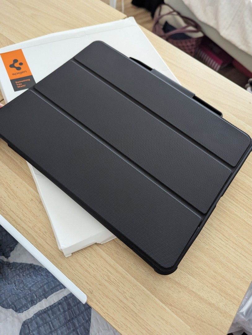 Spigen Rugged Armor Pro Case for Ipad Air M4 13 inch (Category: Cases & Sleeves) located in Manila. Submitted by danna.sanantonio (Listing ID 1461132212, Image 2). Description: TRIED ONCE ONLY! Orig Price: 2,650 Selling Price: 1,800 RFS: Looks too rugged and manly to me..