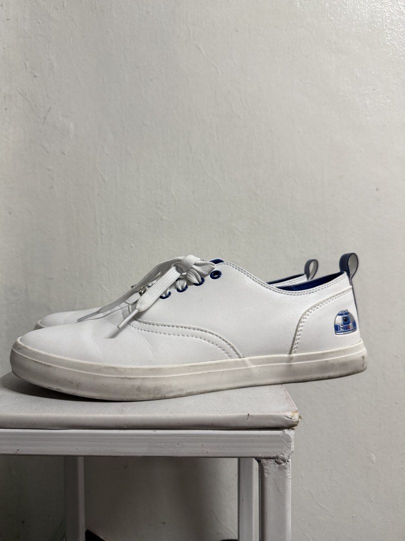 Star Wars R2-D2 White Sneakers with Extra Blue Laces (Category: Sneakers) located in Makati City. Submitted by jemschu (Listing ID 1461265028, Image 1). Description: R2-D2 design World Balance white sneakers - Comes with original white laces and an extra pair of blue laces Delivery via Lalamove/GrabExpress/GogoXpress only. Shipping shouldered by Buyer. No return, no exchange..