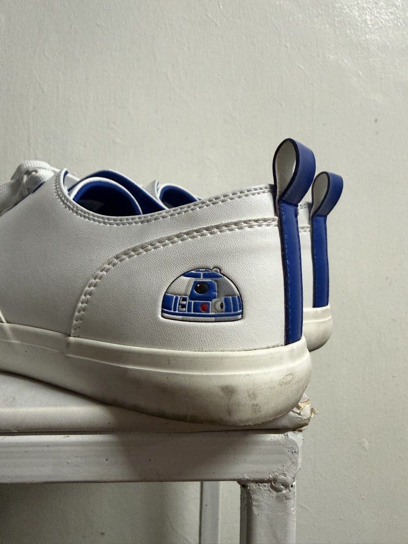 Star Wars R2-D2 White Sneakers with Extra Blue Laces (Category: Sneakers) located in Makati City. Submitted by jemschu (Listing ID 1461265028, Image 3). Description: R2-D2 design World Balance white sneakers - Comes with original white laces and an extra pair of blue laces Delivery via Lalamove/GrabExpress/GogoXpress only. Shipping shouldered by Buyer. No return, no exchange..