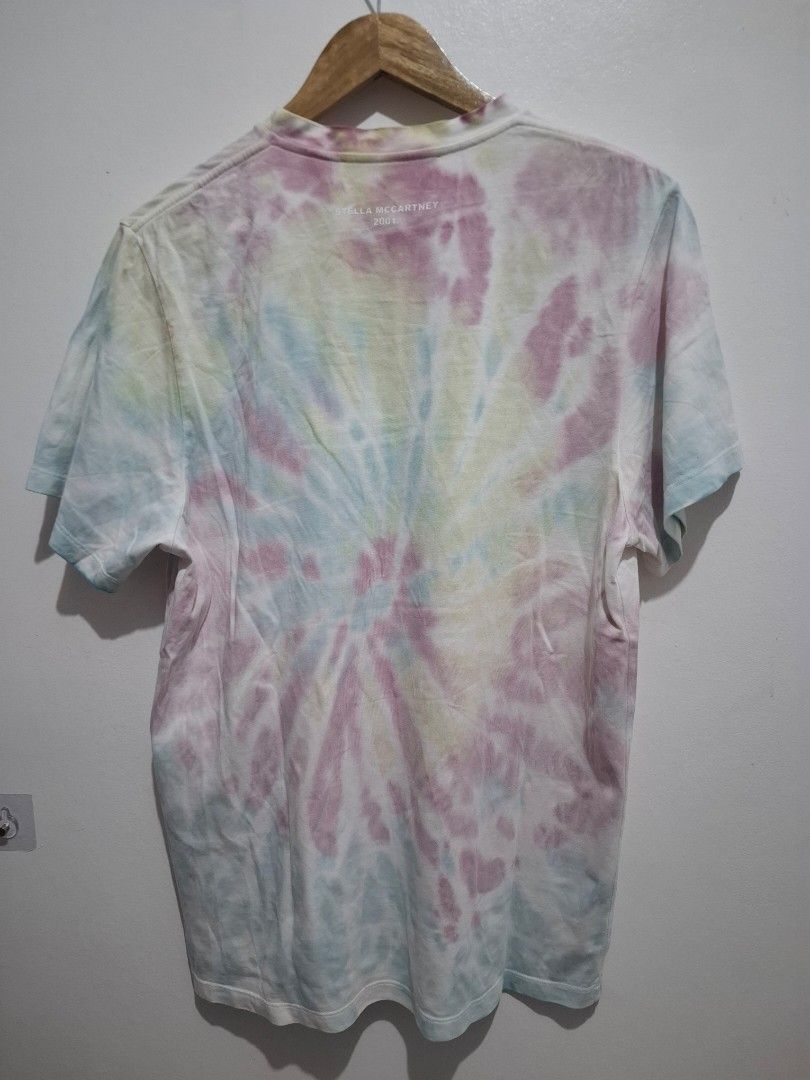 Stella mccartney oversize tee (Category: Shirts) located in Tarlac. Submitted by christopher.24 (Listing ID 1461145538, Image 2). Description: excellent condition legit.