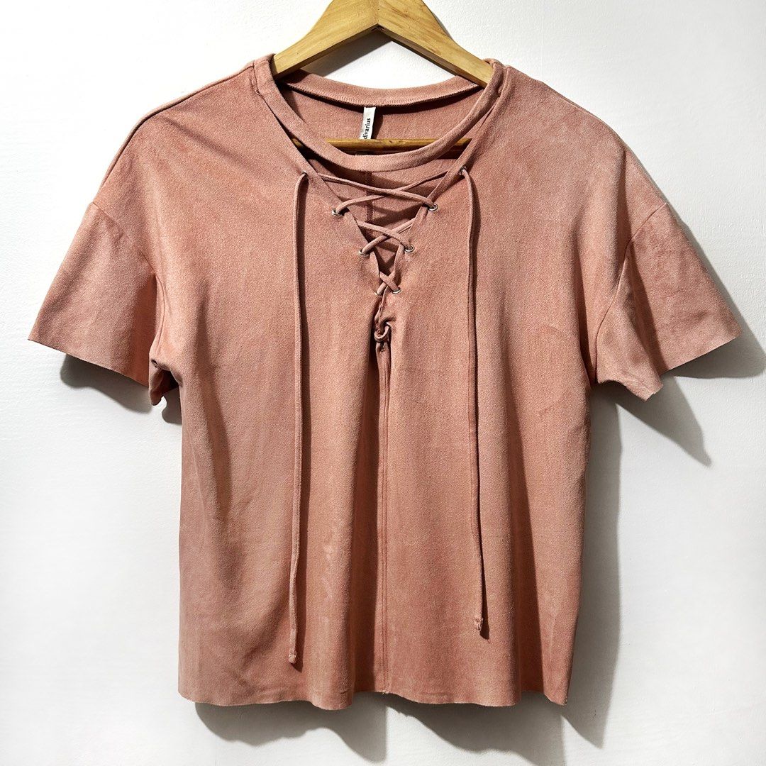 Stradivarius Tie Top (Category: Blouses) located in Taguig. Submitted by intransitforyou (Listing ID 1461286240, Image 1). Description: .