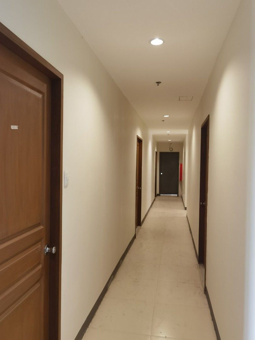 Studio A Residences (Category: Apartments & Condos) located in Mandaluyong City. Submitted by studio_a_residences (Listing ID 1359170969, Image 3). Description: Studio units for rent! - walking distance from MRT- Shaw station - near Megamall, Shangrila Plaza & Starmall - with granite top kitchen counter & stainless kitchen sink - with T & B - with individual electric & water meter - equipped with CCTV & Fire sprinkle system, 24/7 Security guard -