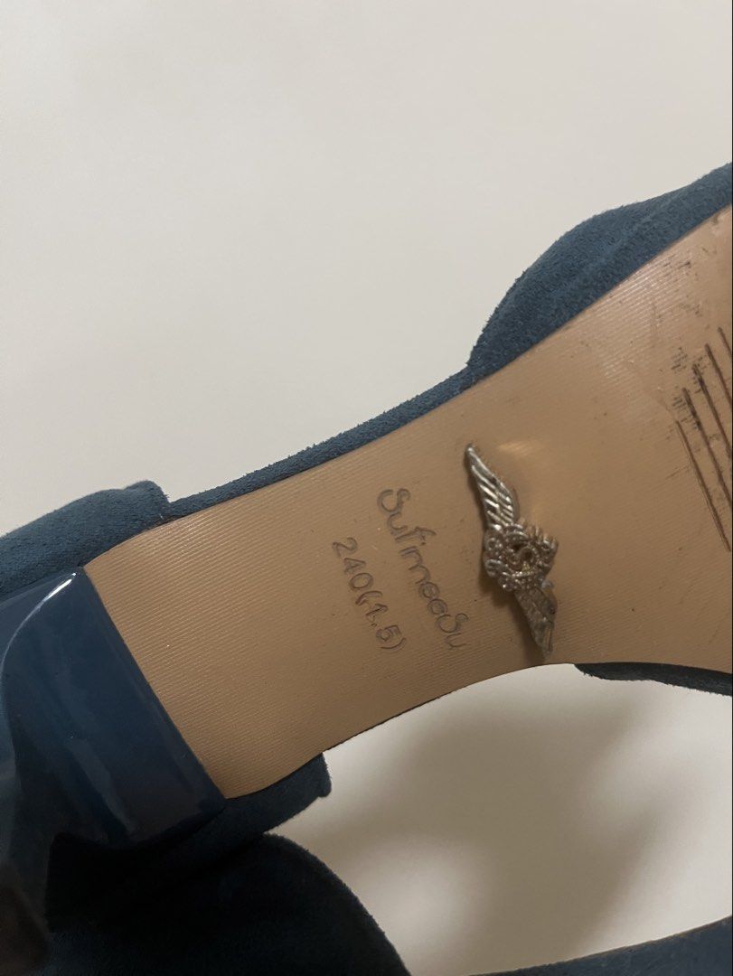 SufimeeSu Teal Suede D'Orsay Heels (Category: Heels) located in Paranaque City. Submitted by bossique (Listing ID 1461253230, Image 3). Description: - Teal suede d'orsay heels - 2 inches heels, size 8 (but not comfy for wide feet) - Minor scuffs on insoles & soles show some wear (check images for issues) - first to pay basis, no refund policy - shipping handled by buyer (J&T and Lalamove only).