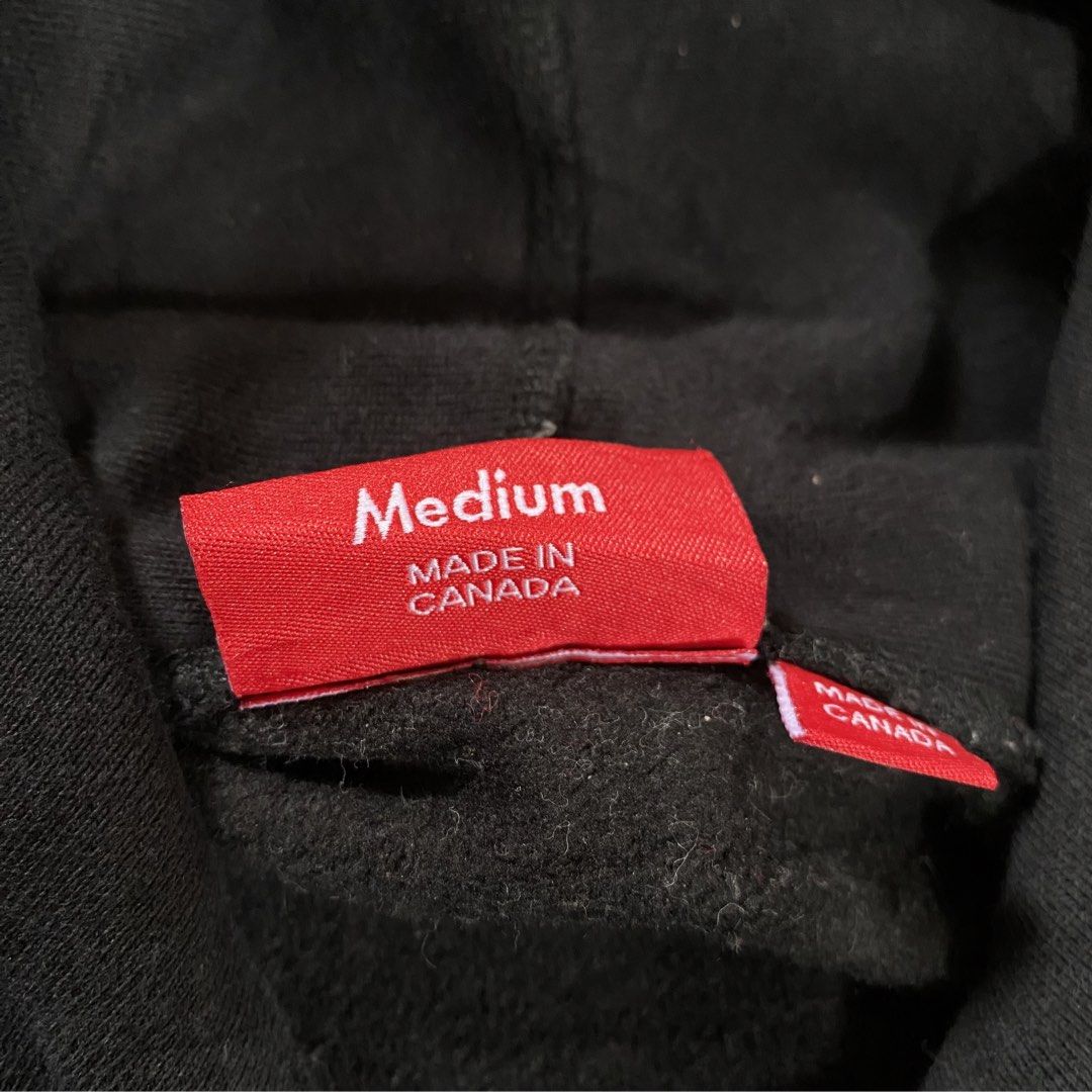 SUPREME HOODIE (Category: Activewear) located in Cavite. Submitted by markie128 (Listing ID 1461247471, Image 3). Description: Supreme Hoodie Sz meduim 22.5x28.5 Excellent condition No issue 1889 + SF 📌.