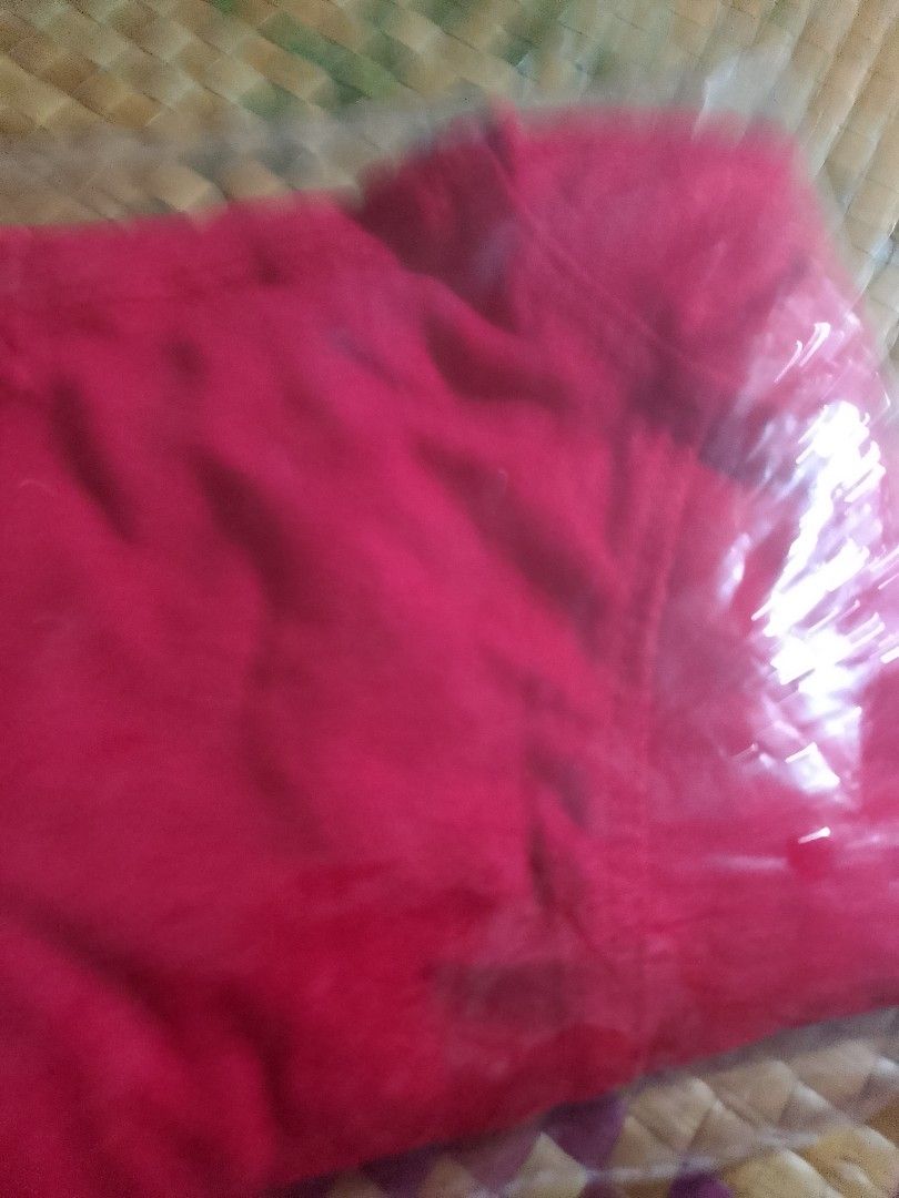 Supreme Red Boxer Briefs (Category: Underwear) located in Manila. Submitted by swiftstorm_e2fef5 (Listing ID 1461204275, Image 2). Description: - Red boxer briefs - Features Supreme logo waistband - Brand new, still in original packaging - Ideal for everyday wear.