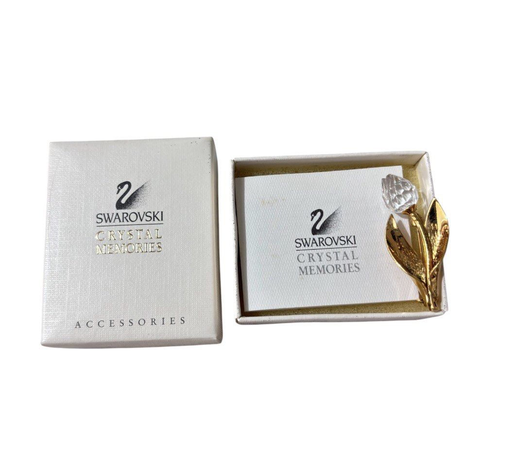 Swarovski crystal tulip brooch (Category: Brooches) located in Paranaque City. Submitted by dalle_closet (Listing ID 1461184286, Image 1). Description: vintage swarovski crystal memories.
