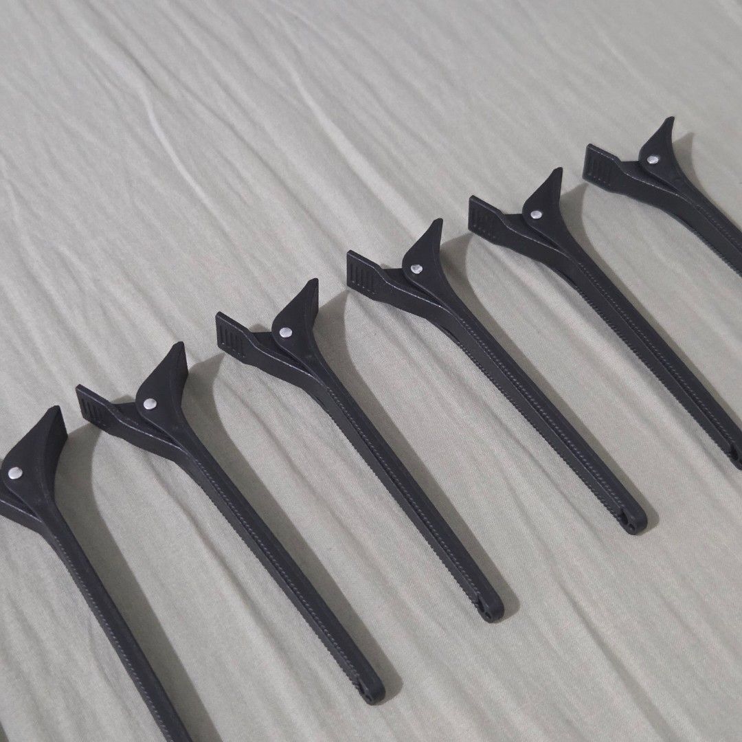 TAKE ALL 8pcs black sectioning hair clips (Category: Hair Accessories) located in Las Pinas. Submitted by simpleasangel (Listing ID 1461243994, Image 2). Description: get this for free if you buy any of my item/s ~ shipping via j&t / lalamove only mode of payment: gcash / bdo.