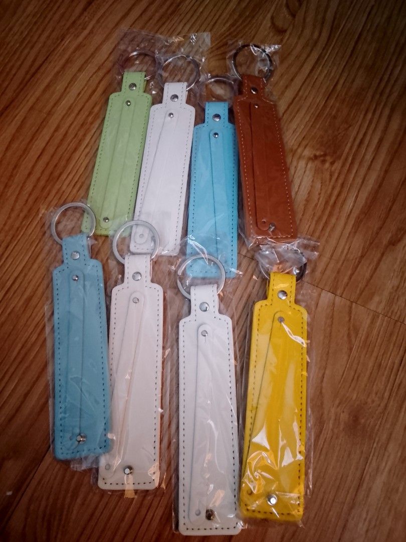 Take all leather keychain (Category: Craft Supplies & Tools) located in Quezon City. Submitted by angeleskang (Listing ID 1461297091, Image 1). Description: on hand ready to ship gcash maya or maribank payment TikTok check out or lalamove buyer Ang mag book.