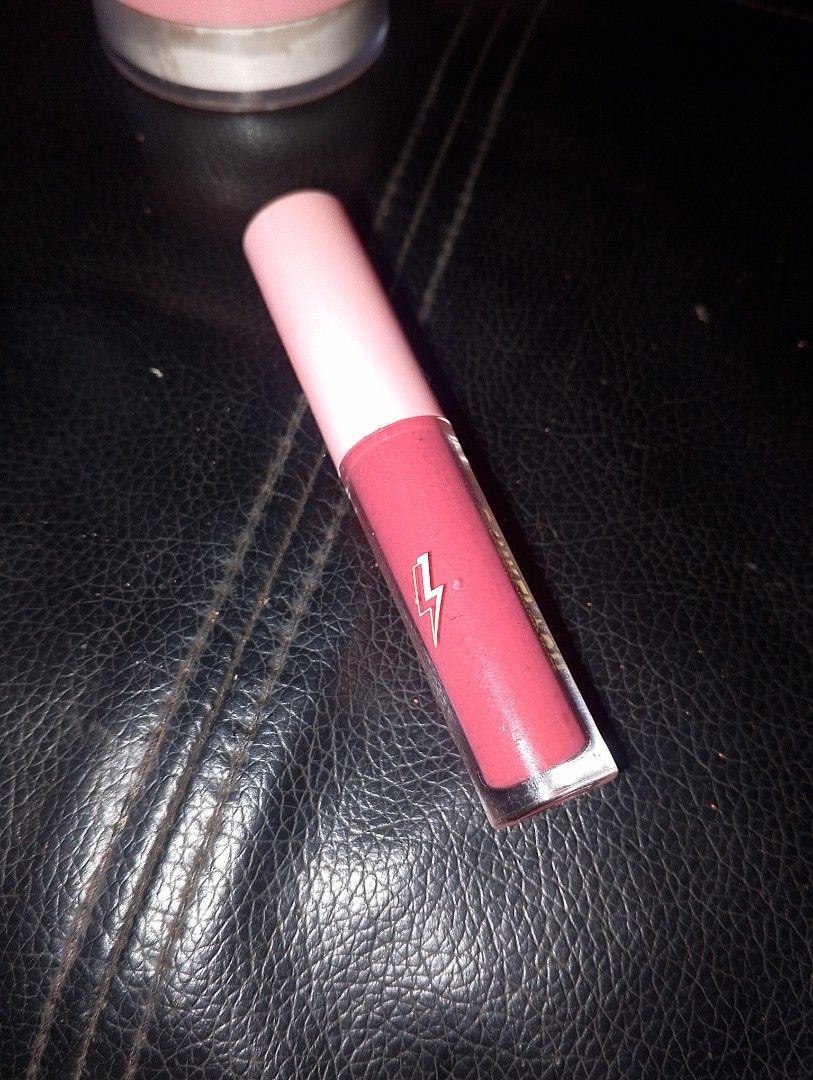 Take all preloved PinkFlash make ups!! (Category: Makeup) located in Manila. Submitted by yaomei_ (Listing ID 1461129947, Image 3). Description: loc: North Caloocan.