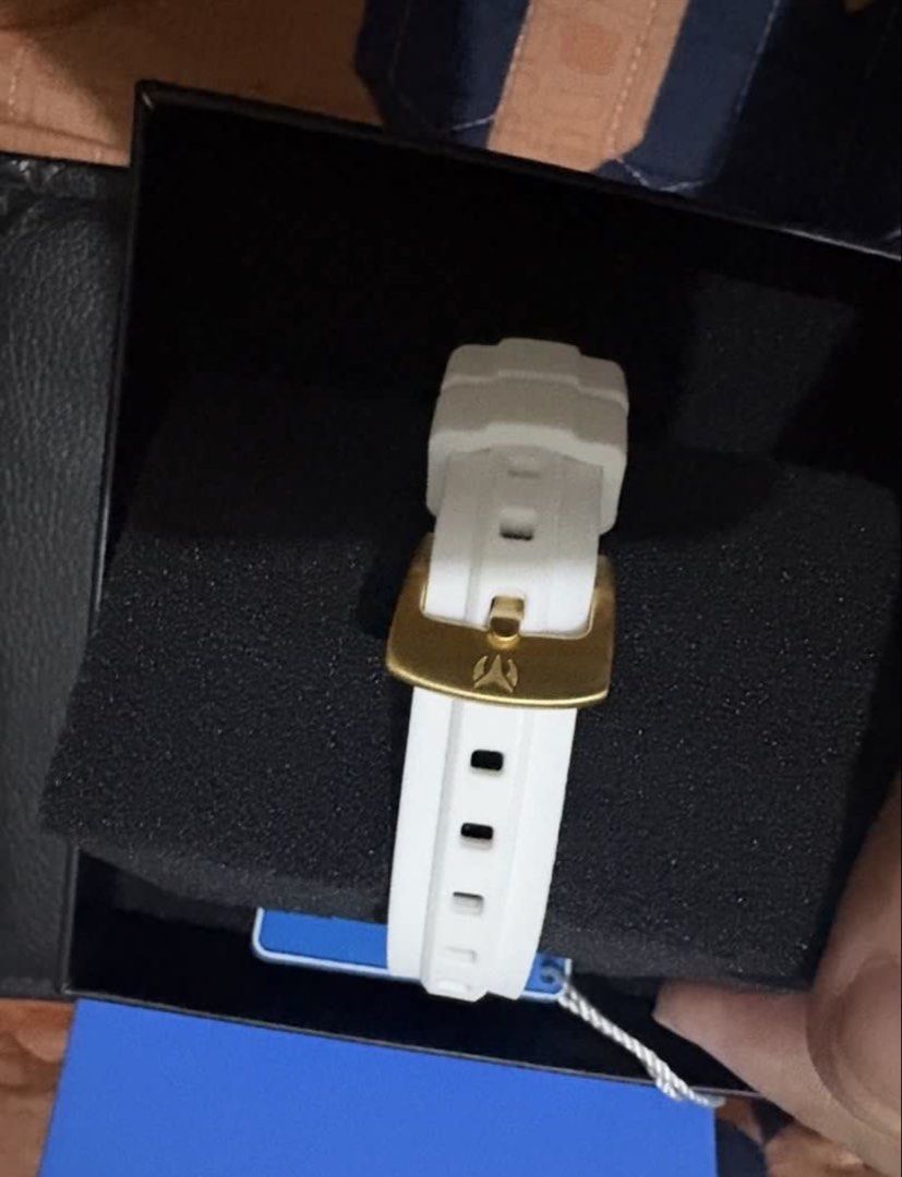 TechnoMarine Watch (Category: Women's Watches) located in Manila. Submitted by brandnewbagsandwatchphils. (Listing ID 1461118872, Image 3). Description: Sale!!! TechnoMarine Cruise Sea Lady Watch Silicon Strap Almost new Used once only!! Authentic 💯 Personal used Last price posted!! Rfs: Dinaman umaalis hindi nagagamit .