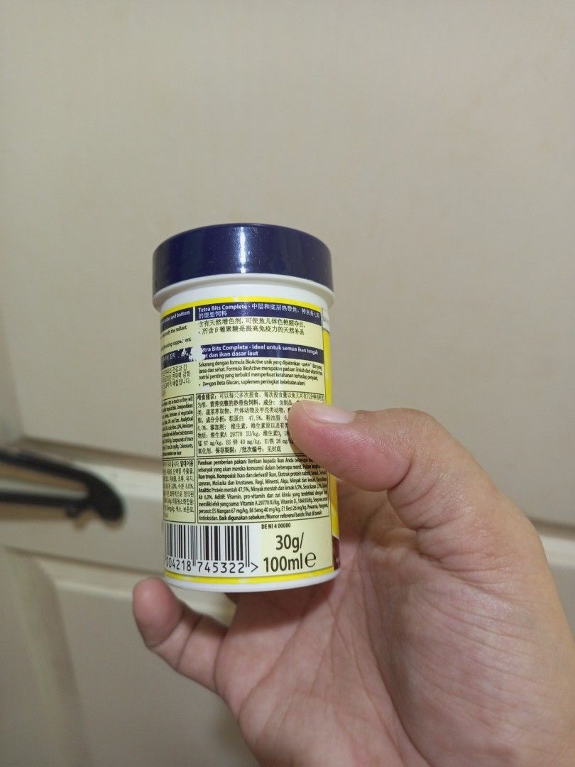 Tetrabits complete food for guppies (Category: Pet Food) located in Manila. Submitted by bluelight15 (Listing ID 1461191904, Image 2). Description: ✅ Bought last Feb 2026. (konti lang nabawas) ✅ RFS: Hindi na muna magaalaga ng fish dahil sobrang busy... ✅ For P180, now only P30! mine mo na! ✅ PM for LP #guppies #fishcare #fishfood.
